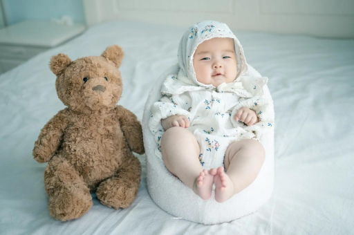 东方宝宝摇头是怎么回事